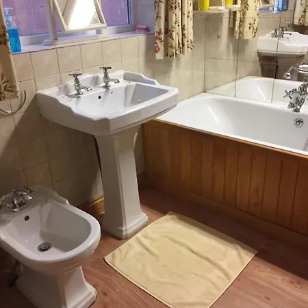 Wansley Manor 5* Birmingham